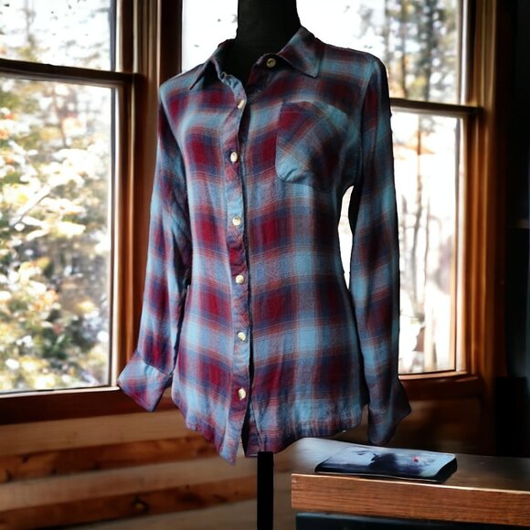 NWOT TOLANI (MED) TOLANI Collection Plaid and Velvet Button Up Top - Picture 3 of 8